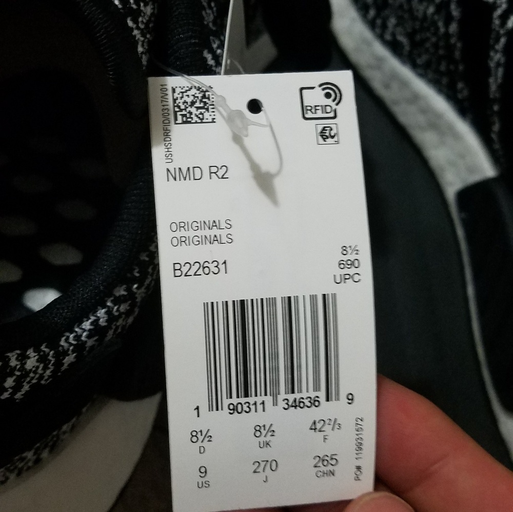 Adidas NMD R2 - Picture 6 of 6